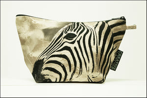 Triangle Toiletry Bag Khaki 01 Zebra